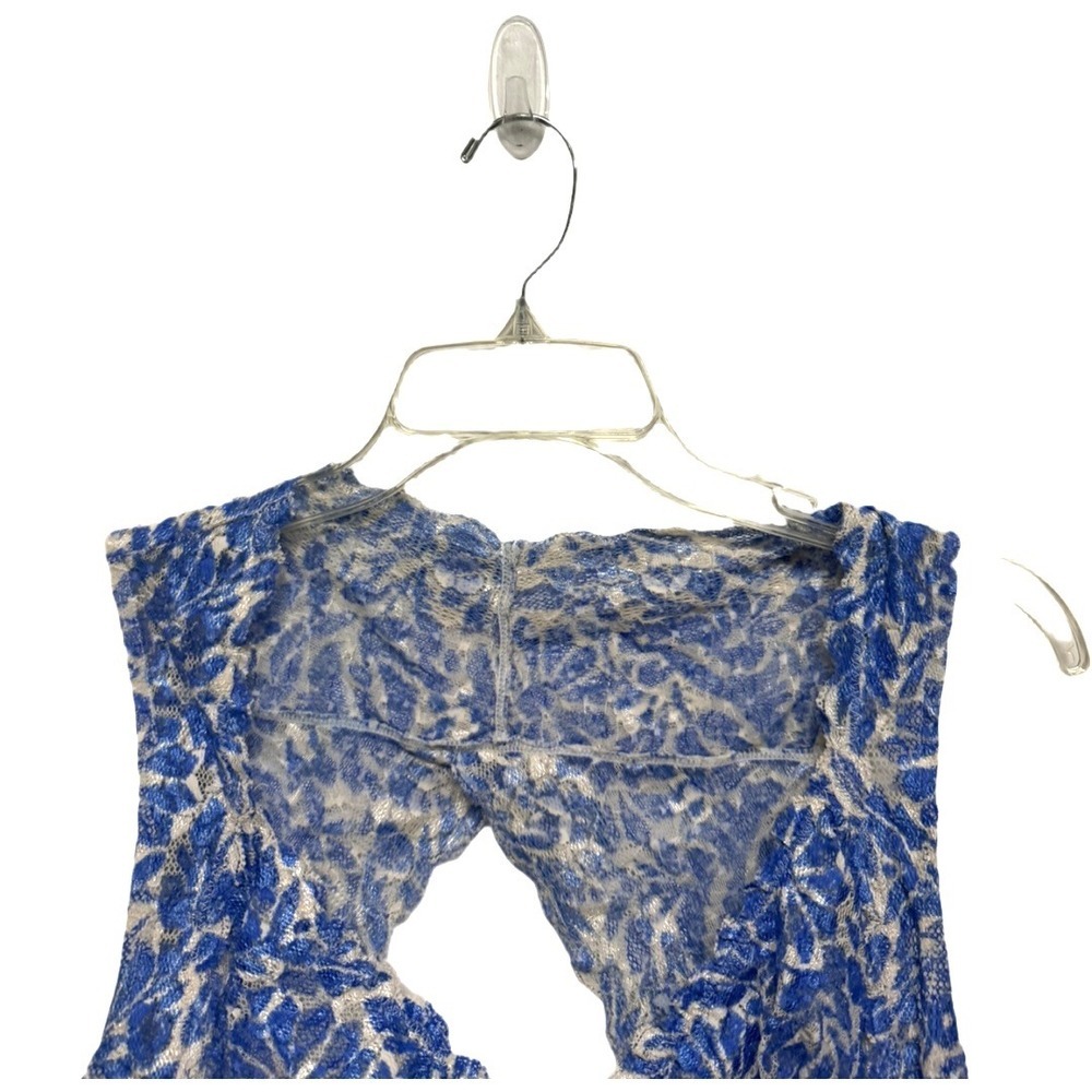 Free People intimately Blue White Floral Lace pullover Bralette crop top large - Picture 2 of 6